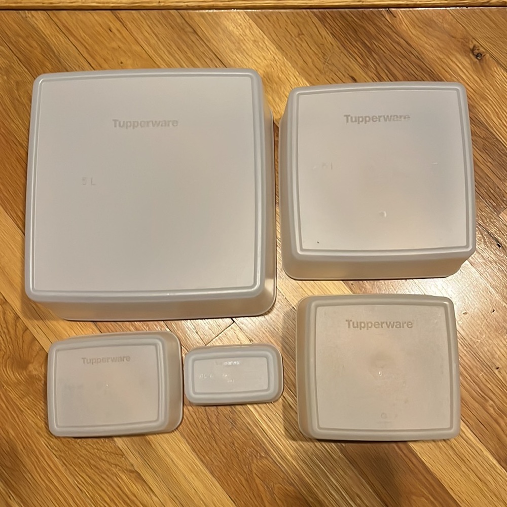 Tupperware Nesting Stackable Storage Containers - 5 Piece Set With Multi… - Picture 11 of 11
